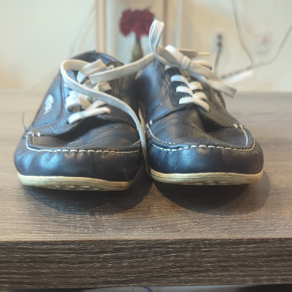 🔥Price Drop🔥Lacoste Navy Blue Leather Boat Shoes with White Laces - Picture 11 of 16